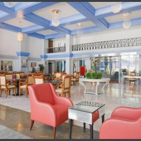 Royal Palms Hotel Bombaim Exterior foto